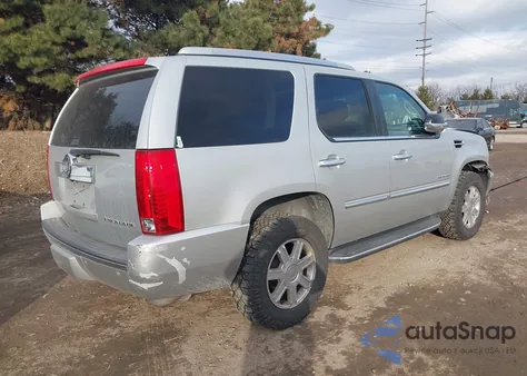 2011 Cadillac Escalade Standard from USA, damaged, VIN 1GYS4AEF5BR318026